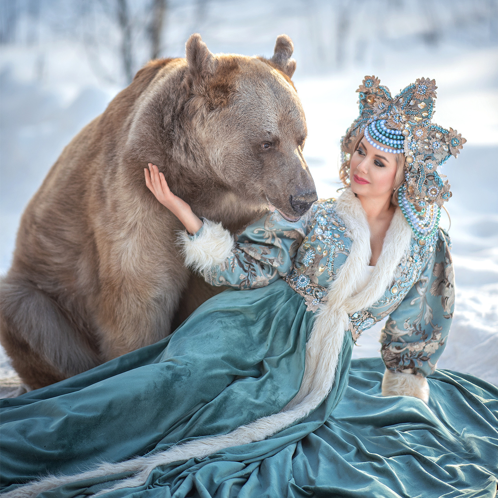 фотосессия с медведем, девушка и медведь, фото с медведем, ручной медведь, фотосессия с медведем москва, фотосессия с медведем в москве, фотограф юлиана бевз, юлиана бевз, медведь степан