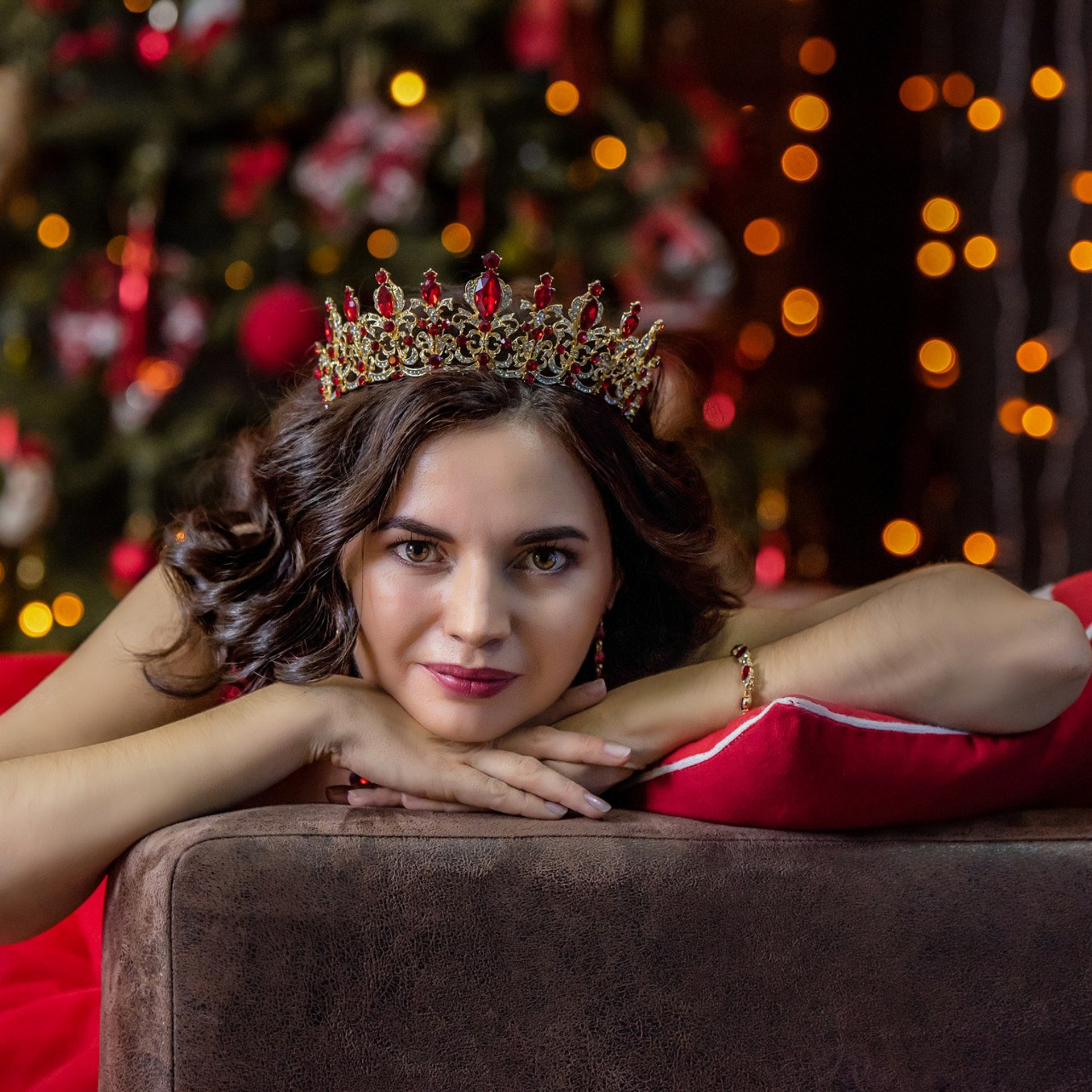 Корона красная