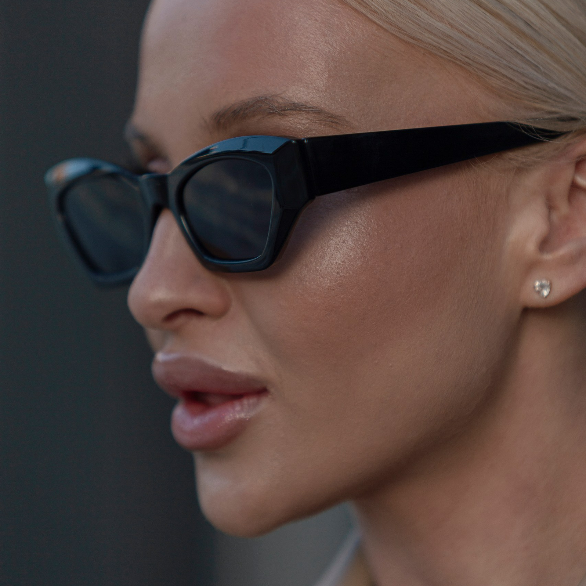 Видеосъемка свадеб и лавстори, студийная съемка, видеопортреты, фешн-съемки в Москве и МО. Анонсы. Видеосъемка свадеб и лавстори, студийная съемка, видеопортреты, фешн-съемки в Москве и МО