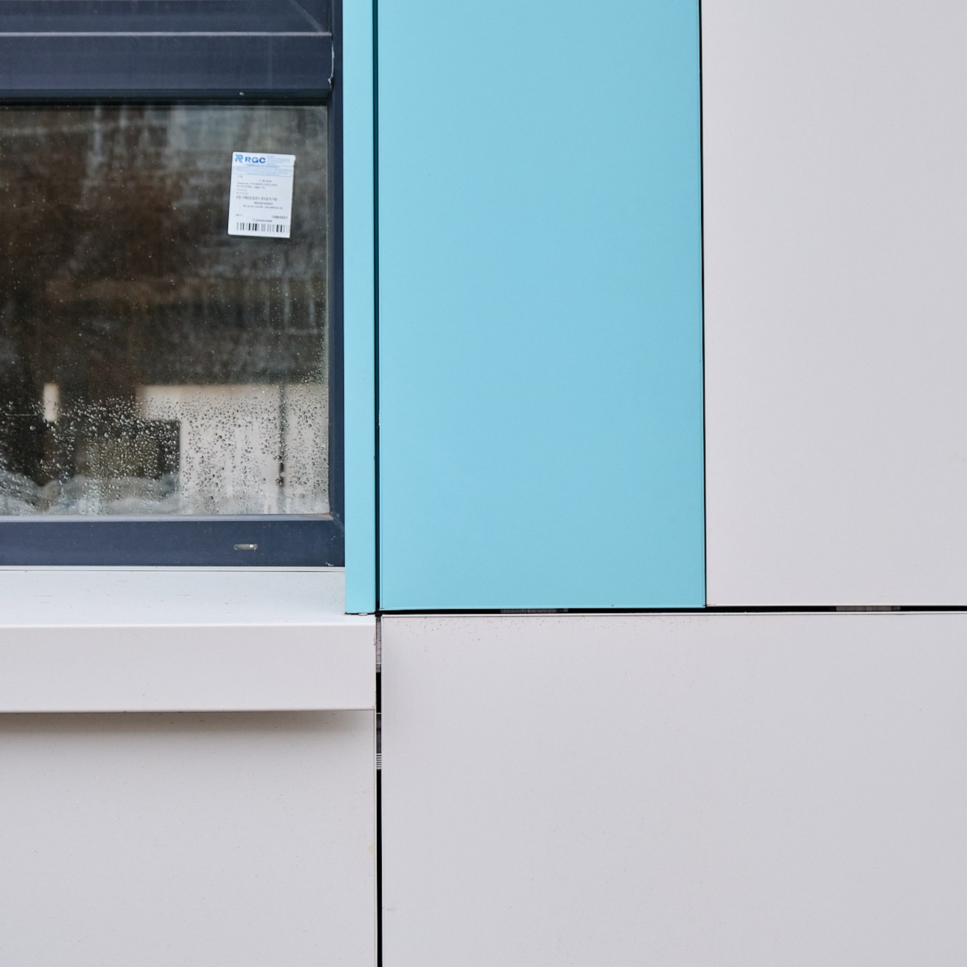 Вертикальные элементы фасада