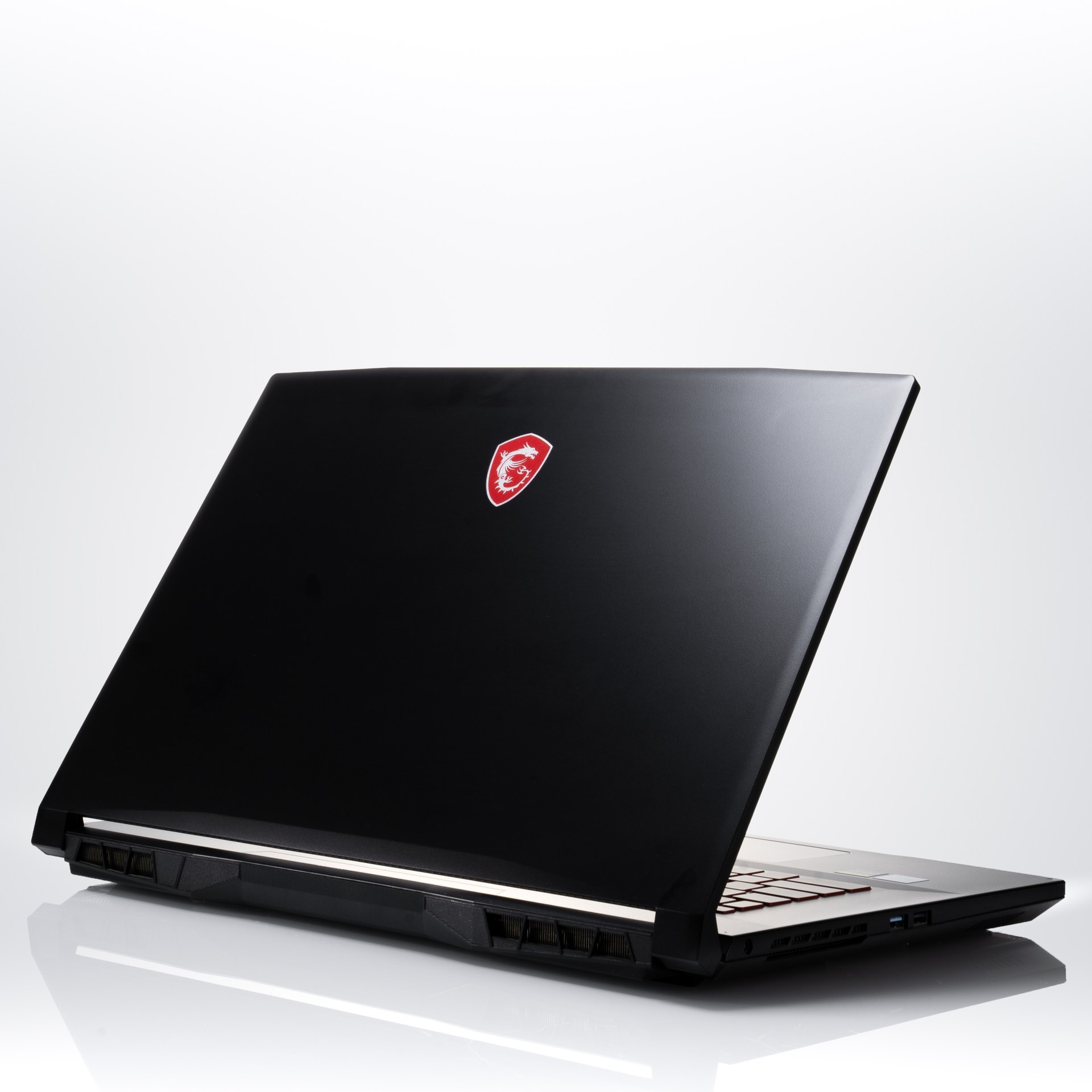 Предметный фотограф в Воронеже Дмитрий Игнатов