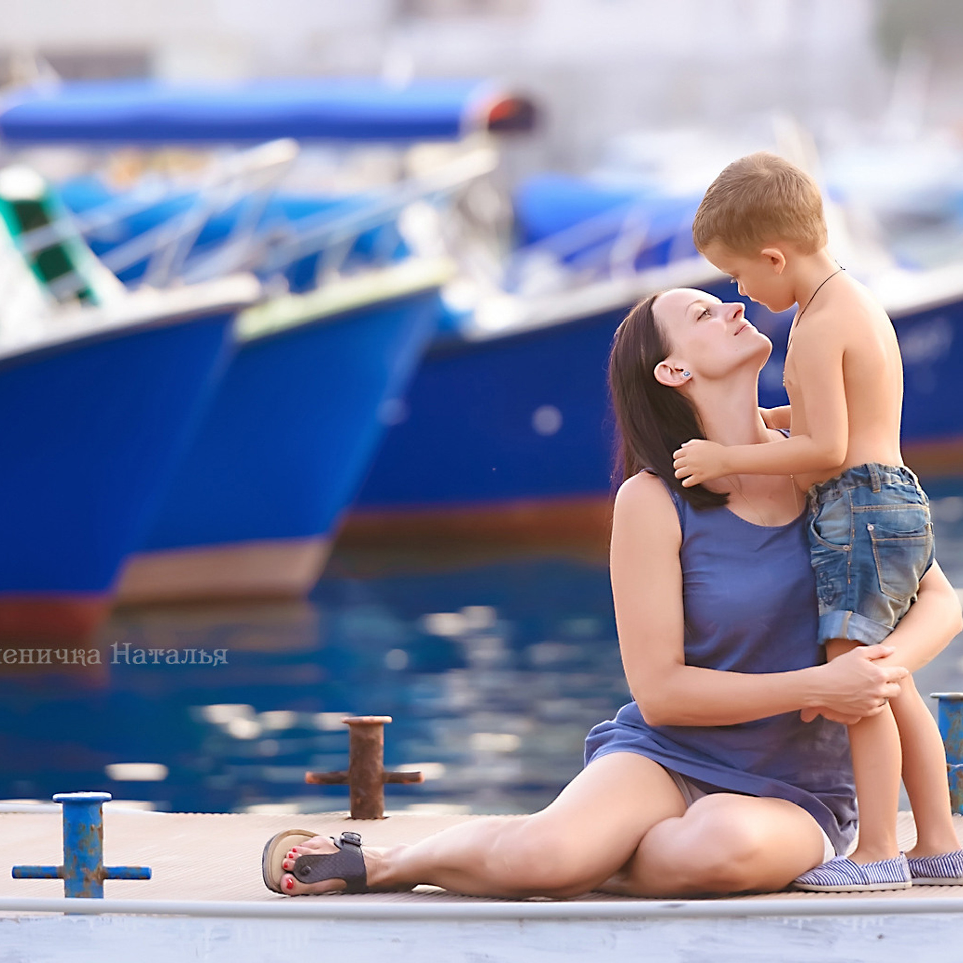 Семейный фотограф в Севастополе. Фотосессия в яхт-клубе в Балаклаве