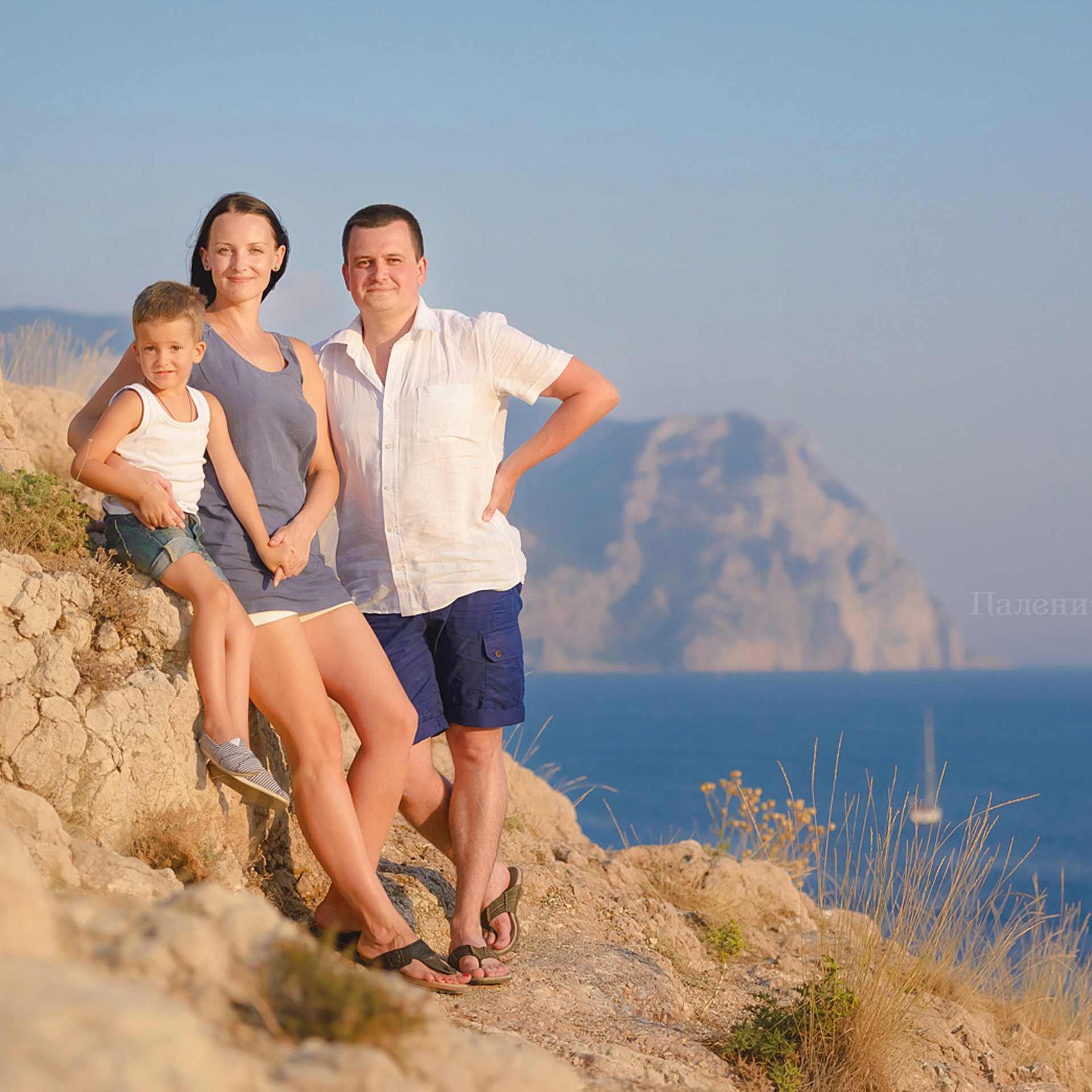 фотосессия в Балаклаве на обрыве