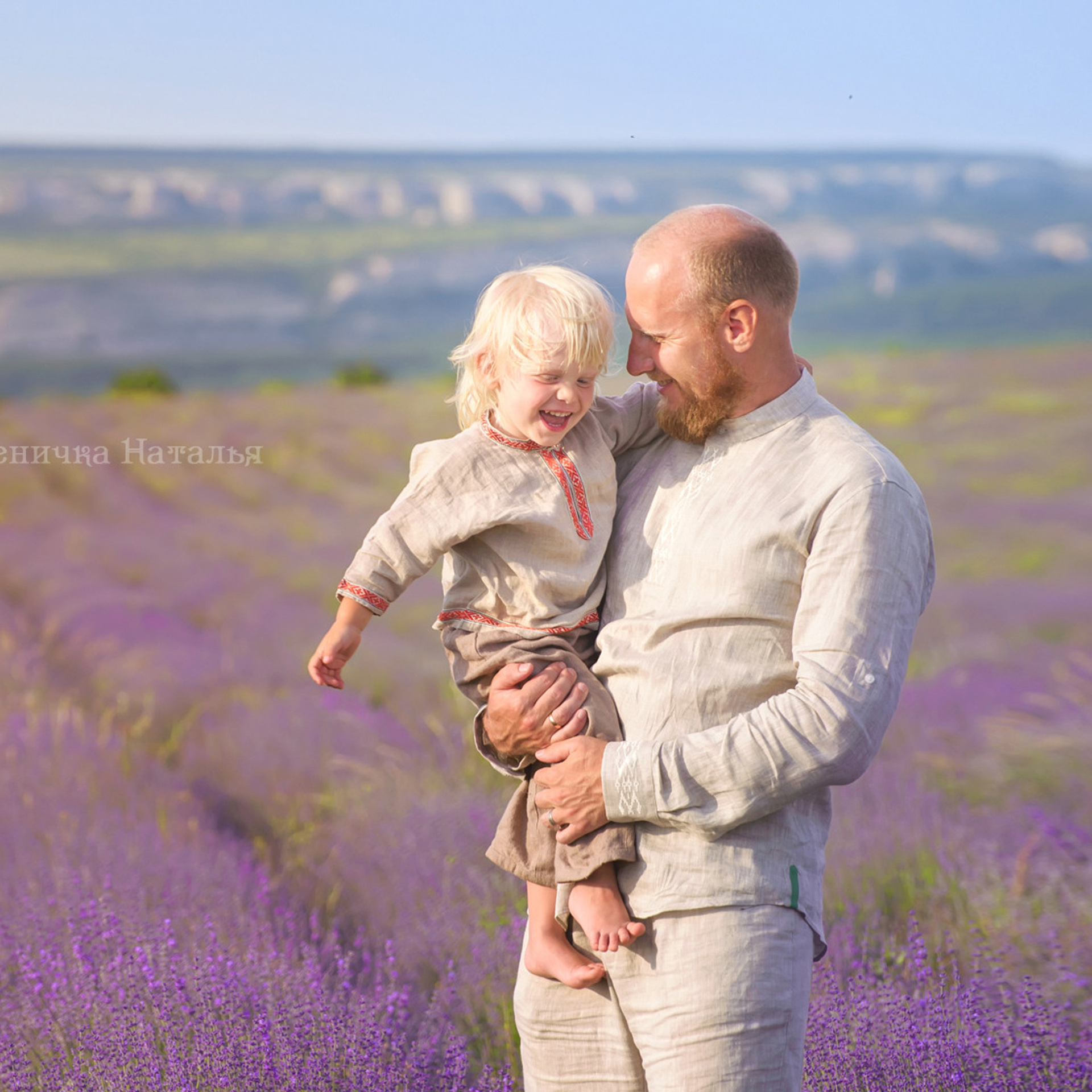 Фотограф в Крыму фотосессия в лаванде
