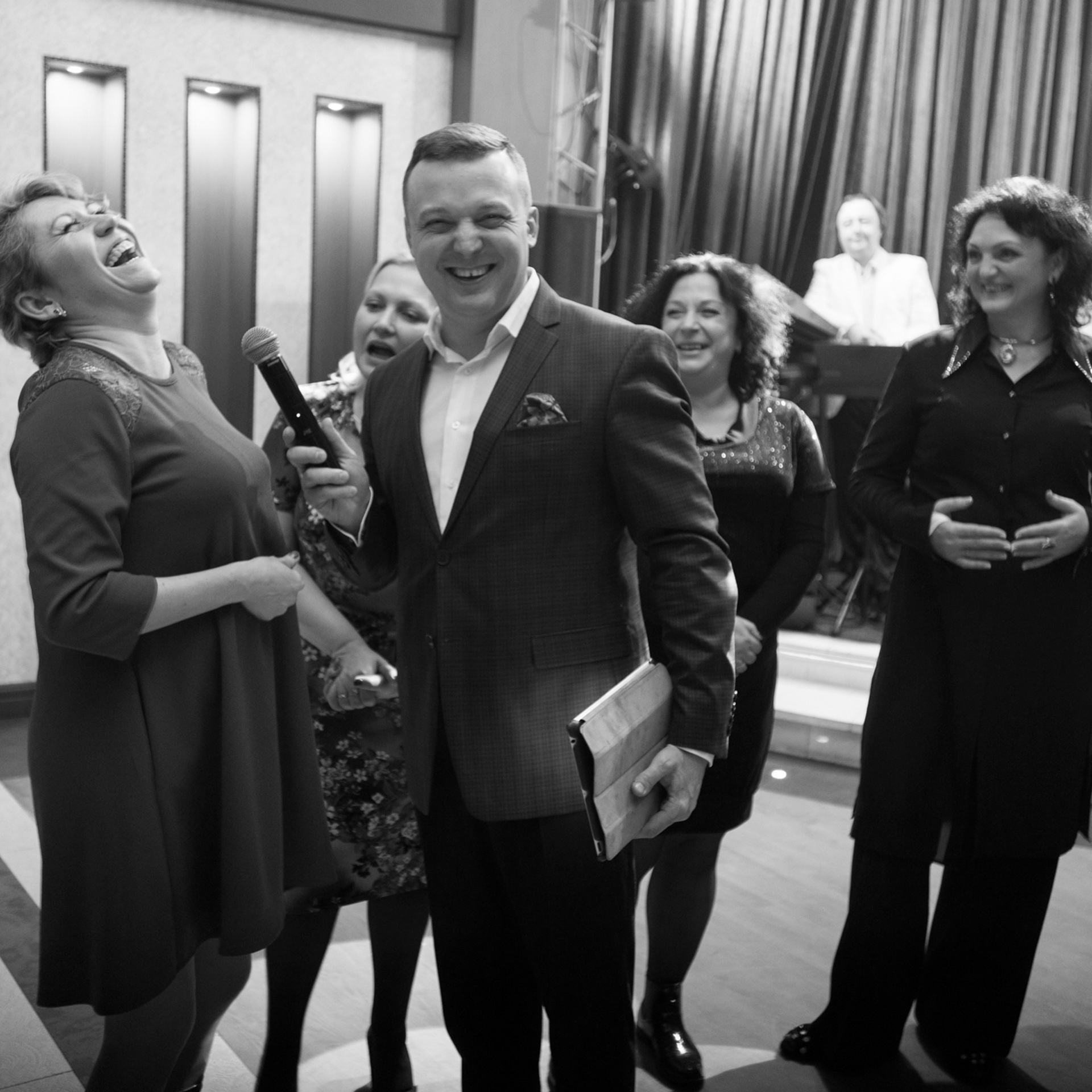 Ведущий на юбилей. Ведущий на День рождения. Ведущий на юбилей Москва. Ведущий на свадьбу, корпоратив и юбилей в Москве Сергей Рябинин