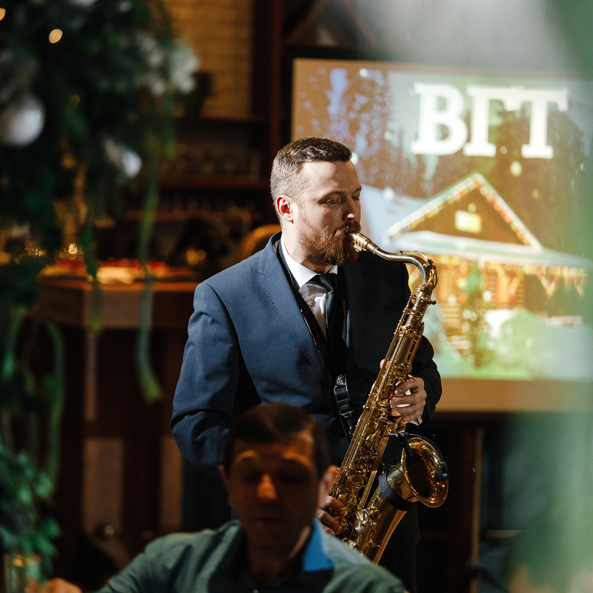 Ведущий на корпоратив в Москве. Ведущий корпоративов. Ведущий на корпо. Ведущий на свадьбу, корпоратив и юбилей в Москве Сергей Рябинин