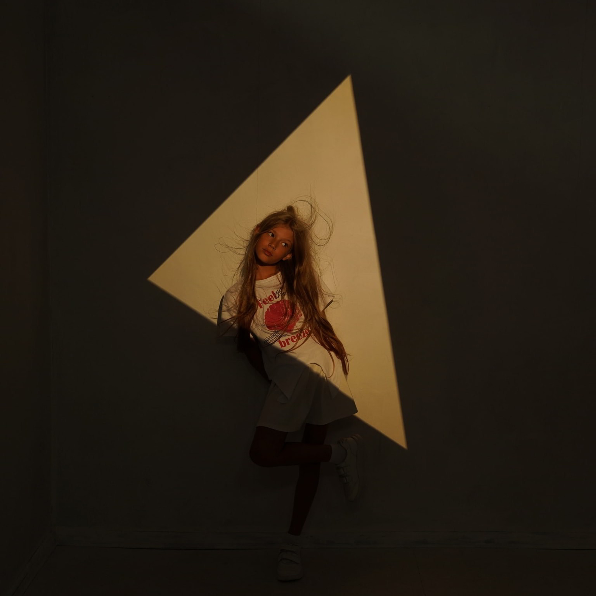 Белый фон + геометрия