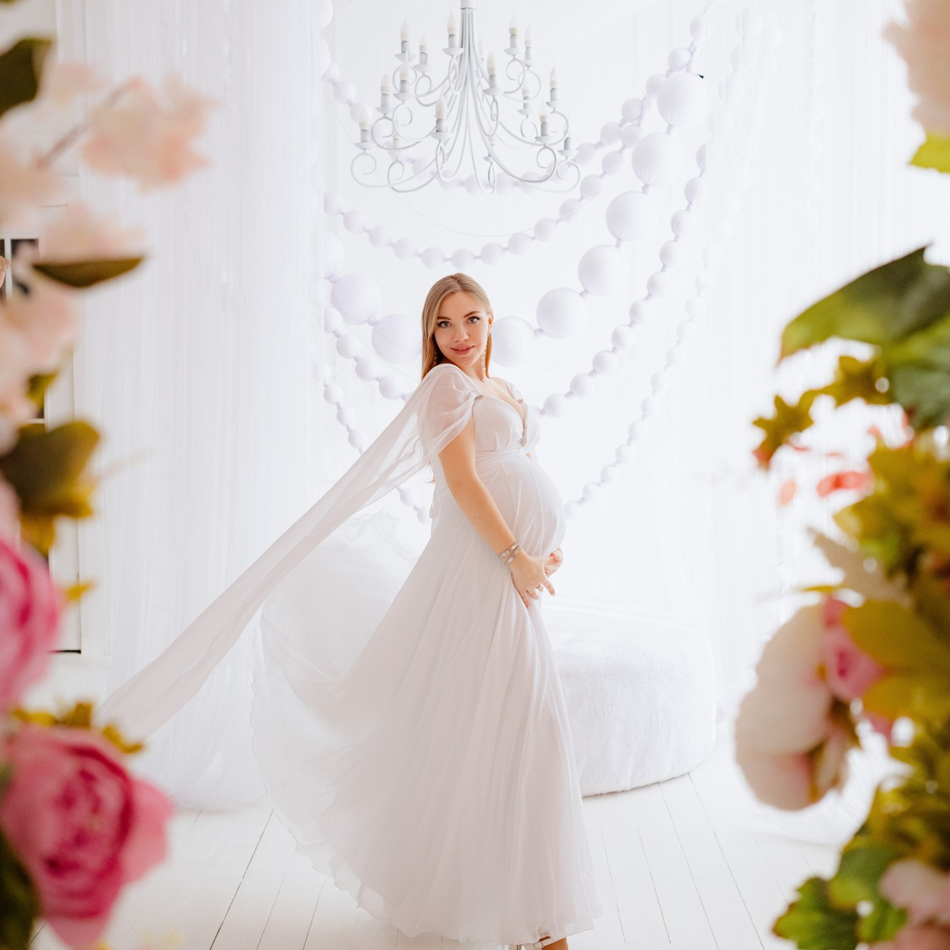 Беременная фотосессия в студии Краснодара. Фотограф в Сочи Краснодар Москва Руслан Поляков