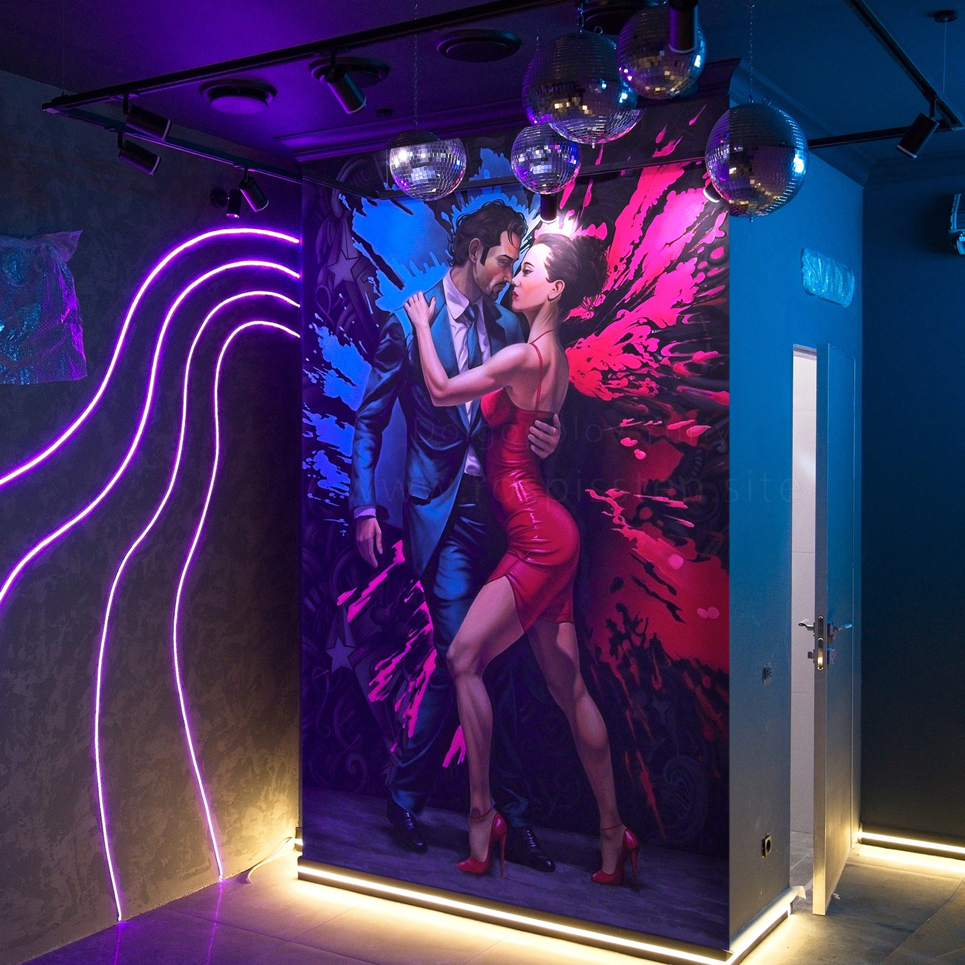Роспись стен в караоке-баре