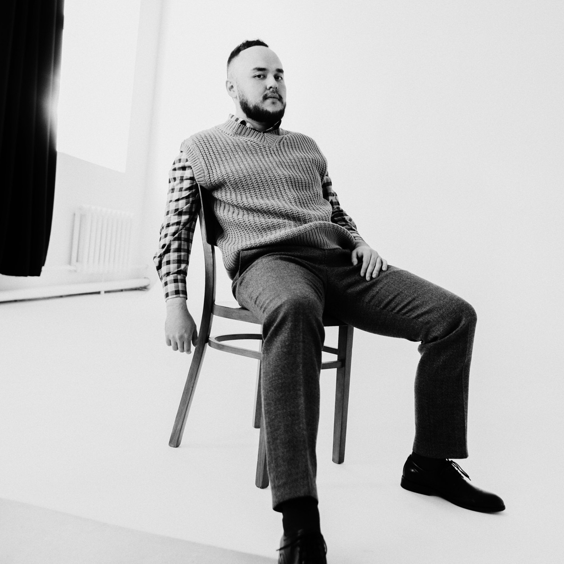 Мужское актерское портфолио в студии | Фотограф Тюмень. Портретный фотограф Тюмень Дарья Мустафина
