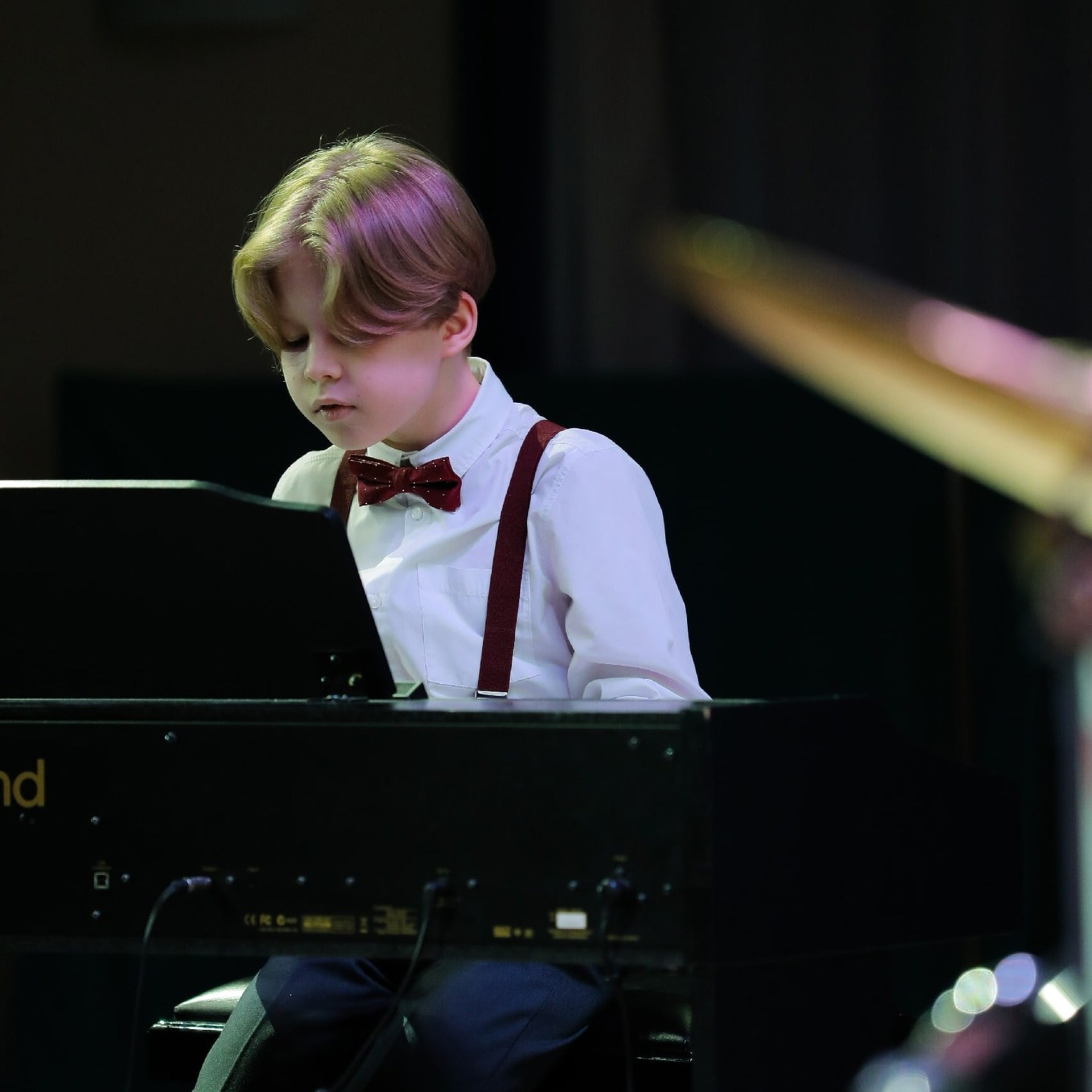 Сквозь струны и клавиши