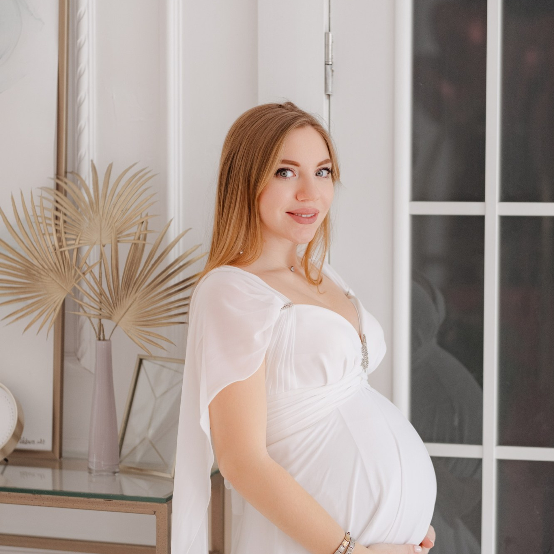 Беременная фотосессия в студии Краснодара. Фотограф в Сочи Краснодар Москва Руслан Поляков
