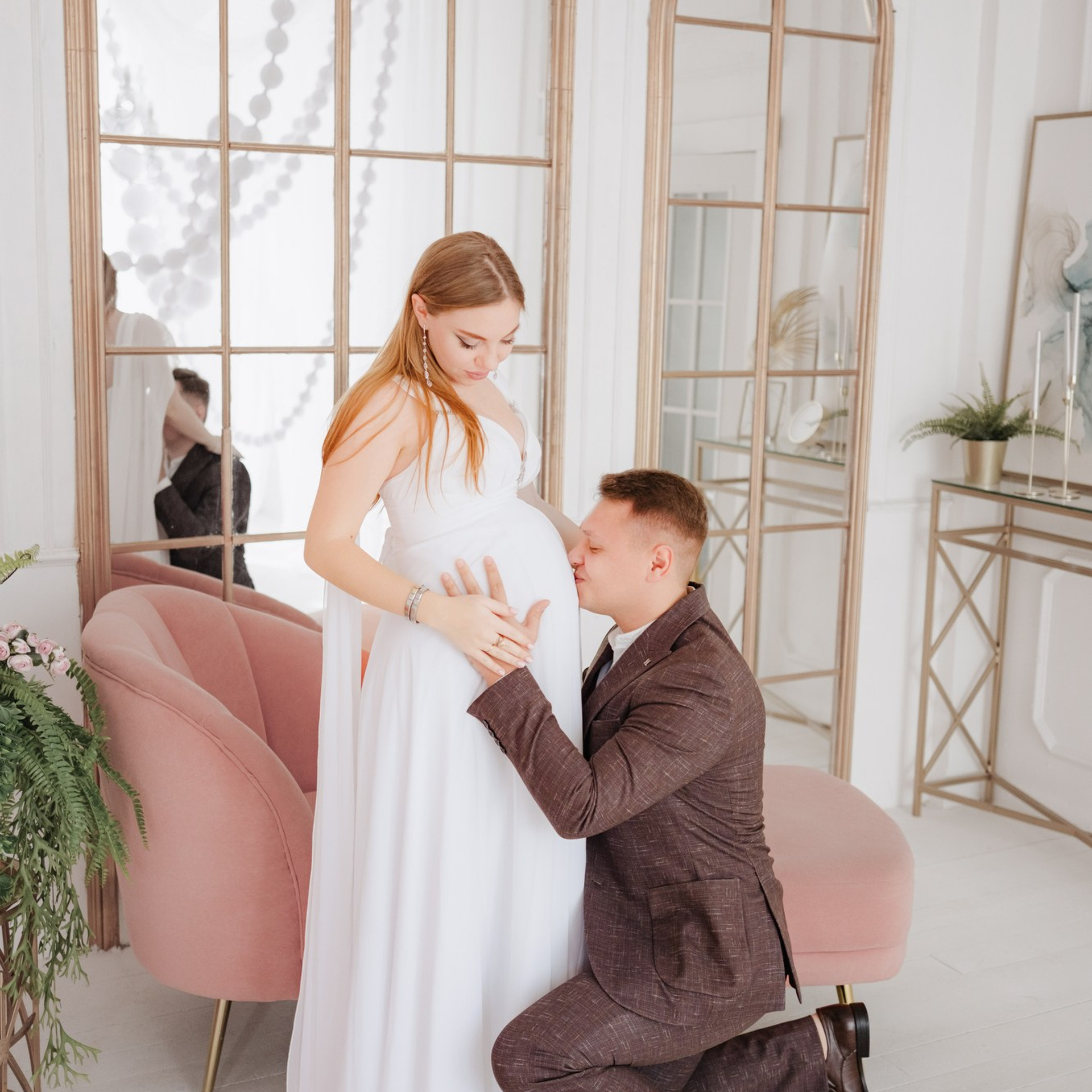 Беременная фотосессия в студии Краснодара. Фотограф в Сочи Краснодар Москва Руслан Поляков