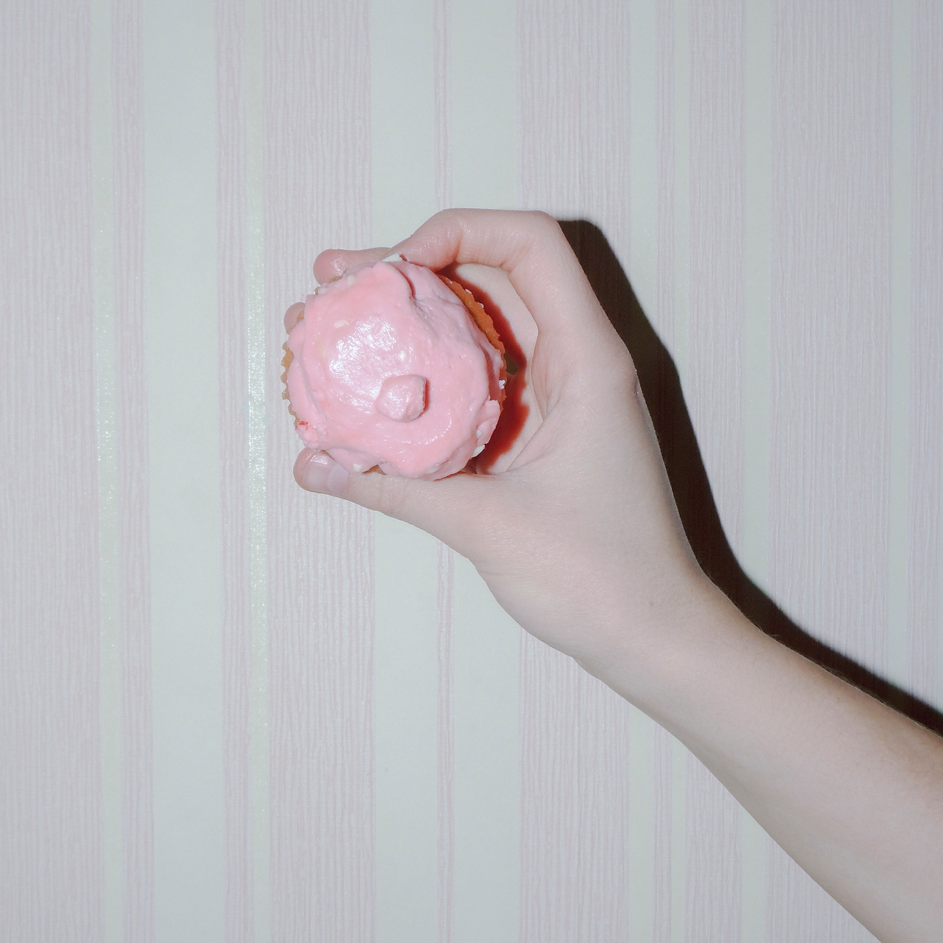 Проект не смотри на розовый. Художница Ирина Дмитровская