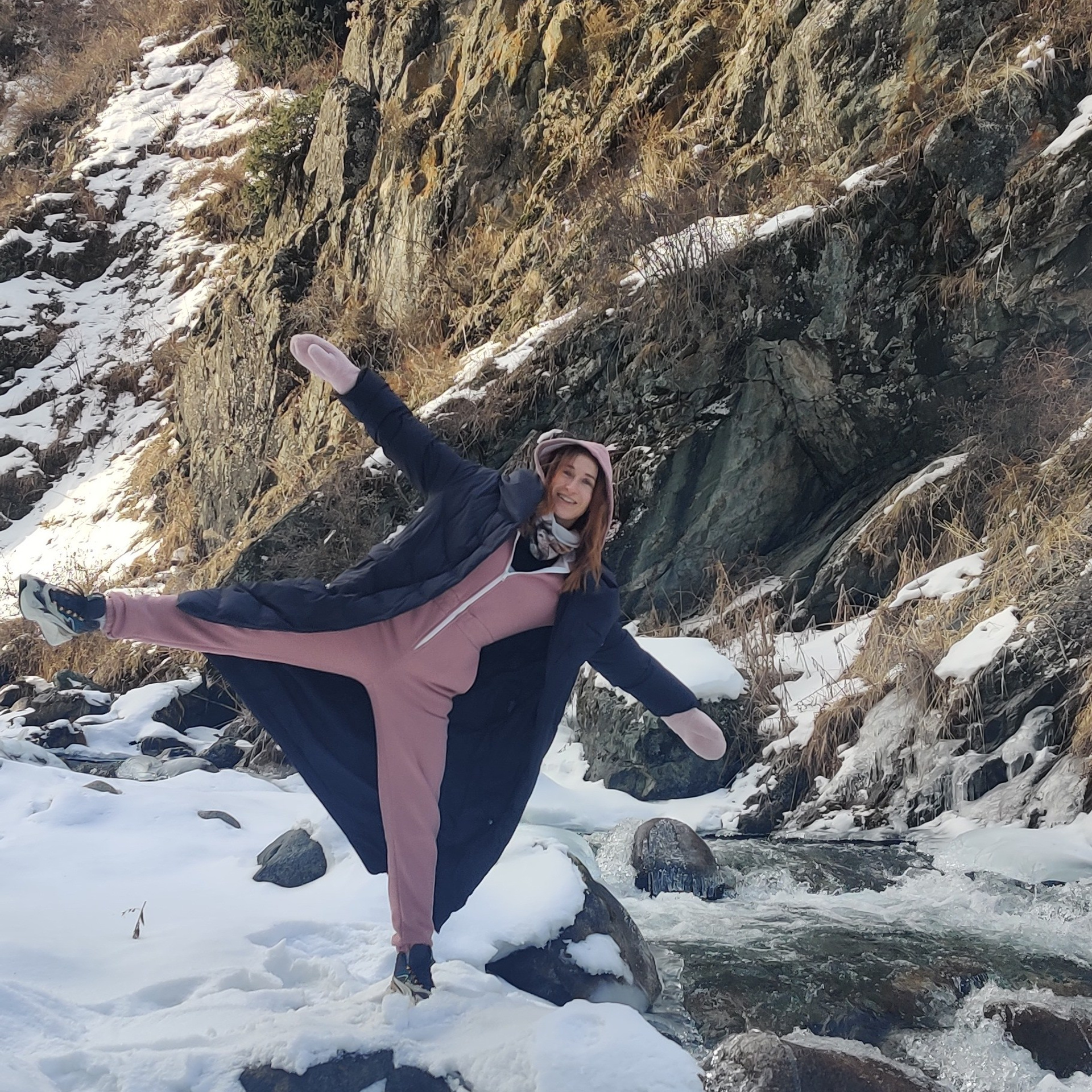 Экскурсия и тур на Большое Алматинское Озеро (БАО) и водопад Аюсай из Алматы