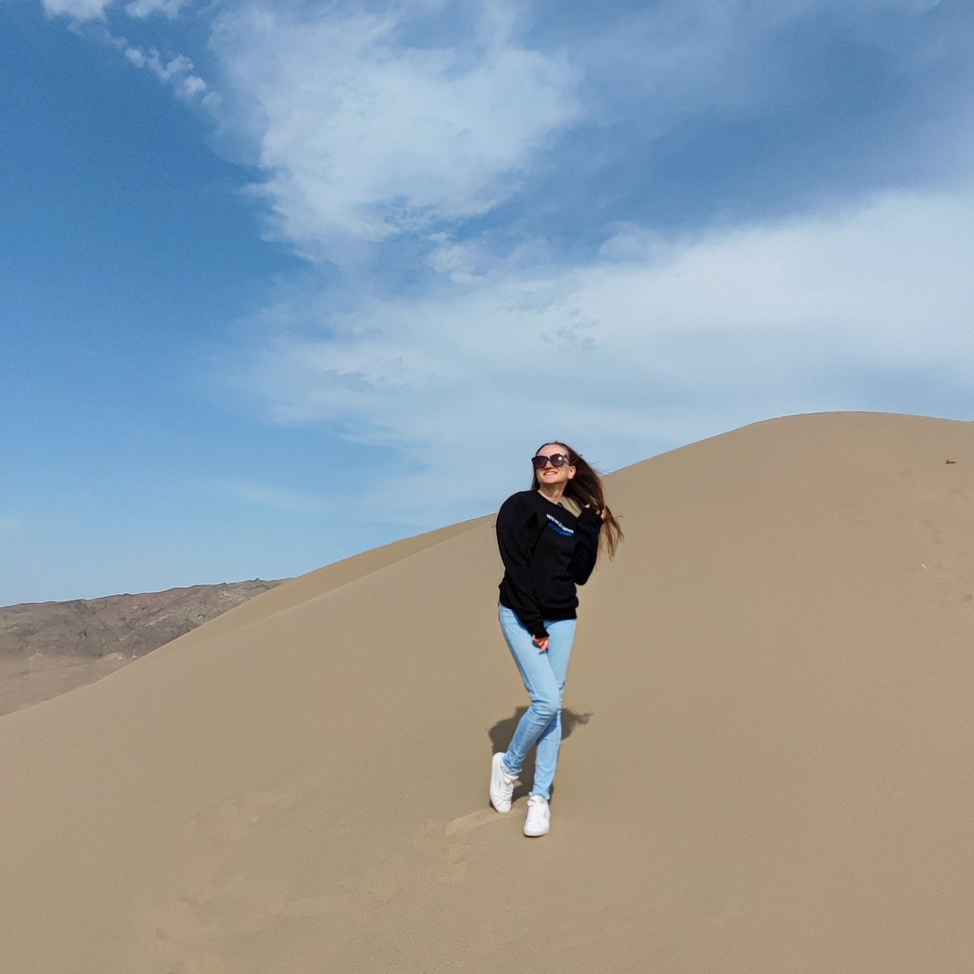 Экскурсия и тур на Поющий Бархан Алтын Эмель из Алматы