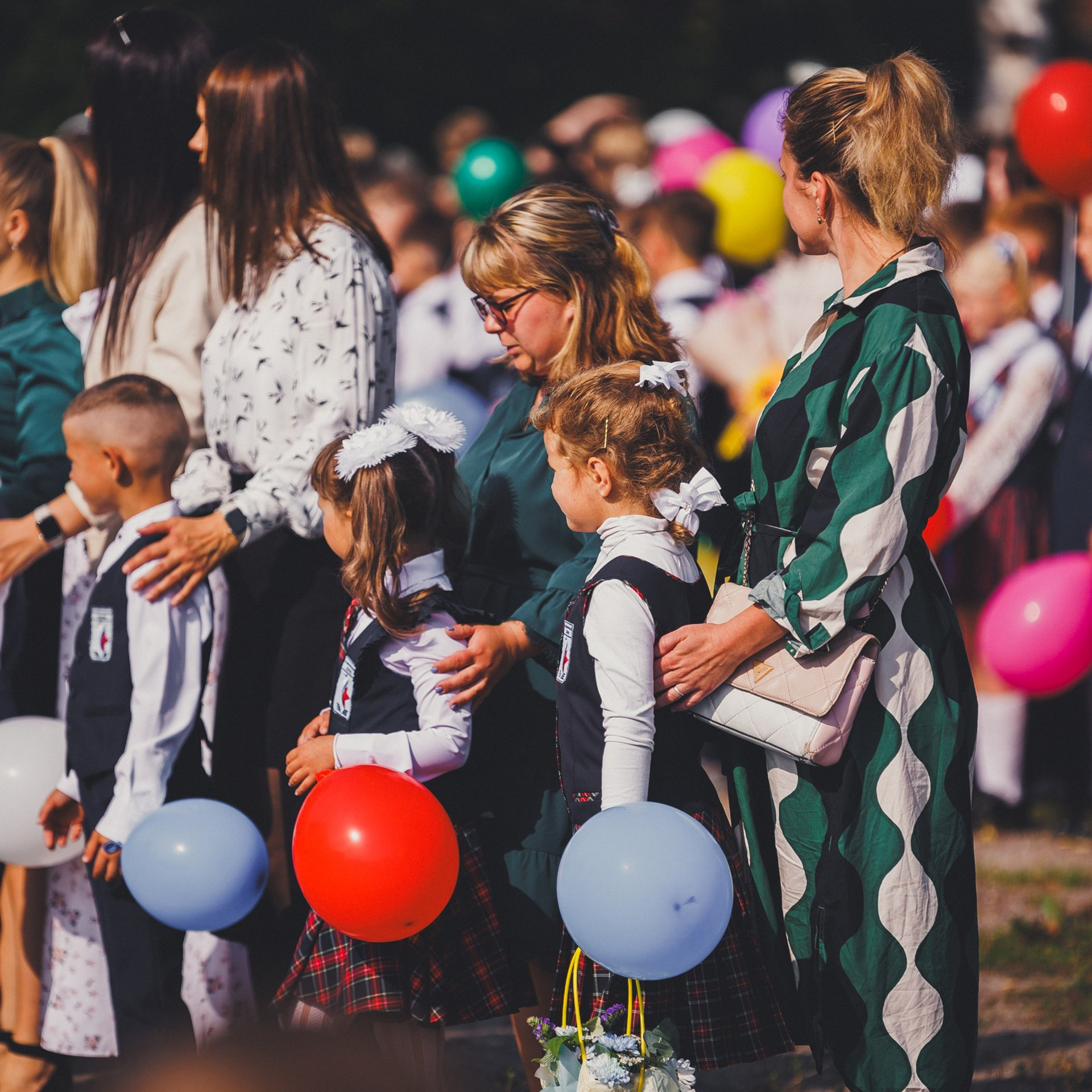 2 сентября _ Школа 3_ линейка. Фотограф Лодейное Поле Екатерина Герасимова в Санкт-Петербурге и Лен. области