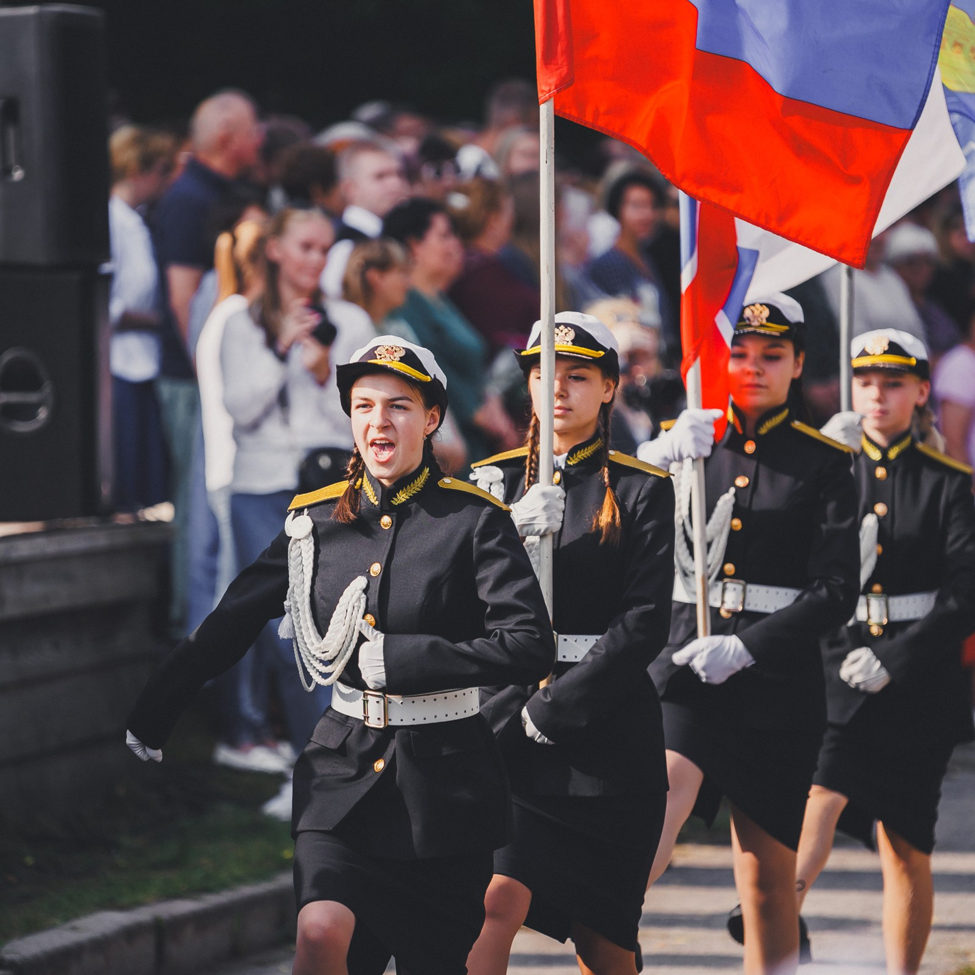 2 сентября _ Школа 3_ линейка. Фотограф Лодейное Поле Екатерина Герасимова в Санкт-Петербурге и Лен. области