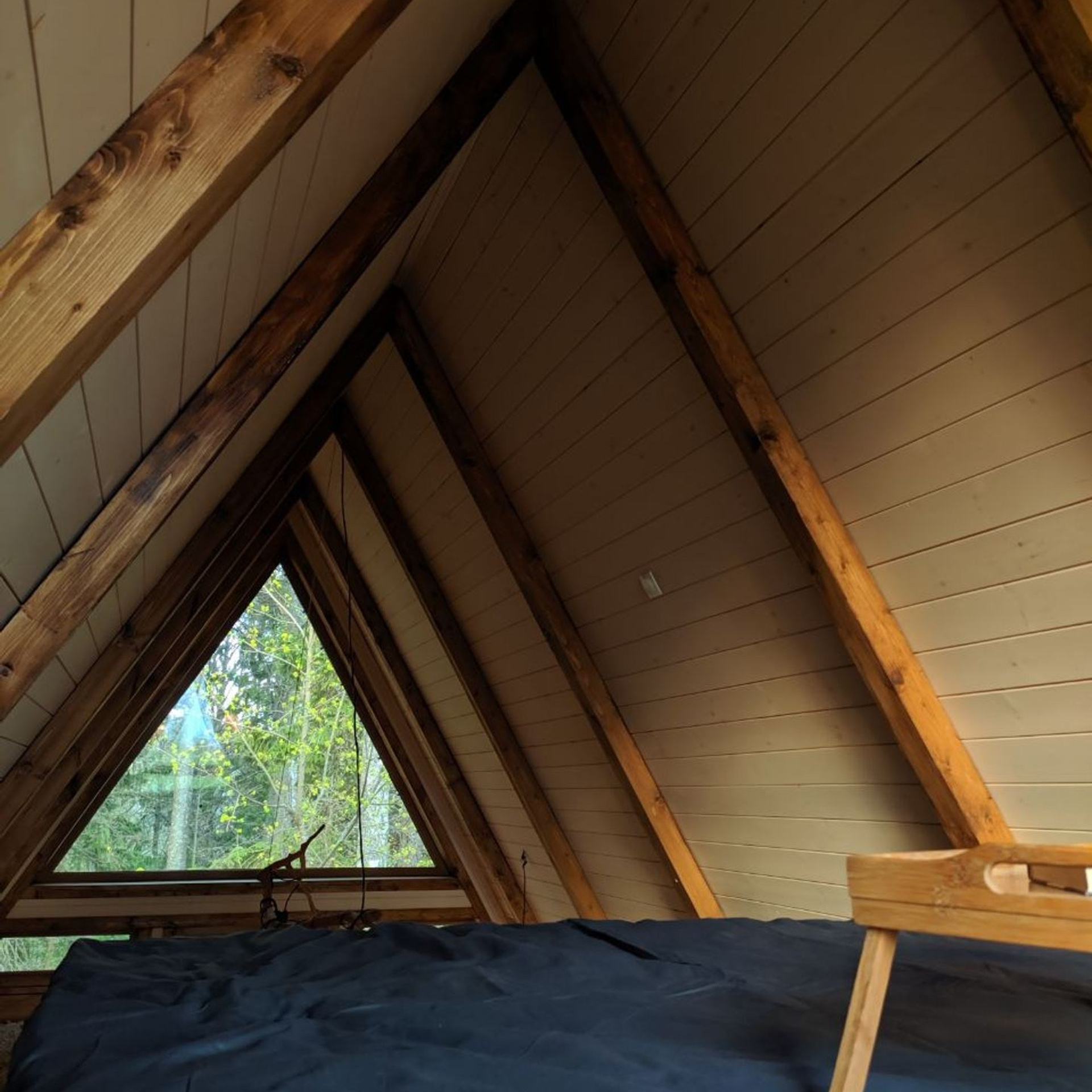 Лесной домик a-frame с террасой на холме в Дмитровском районе — смотреть в каталоге