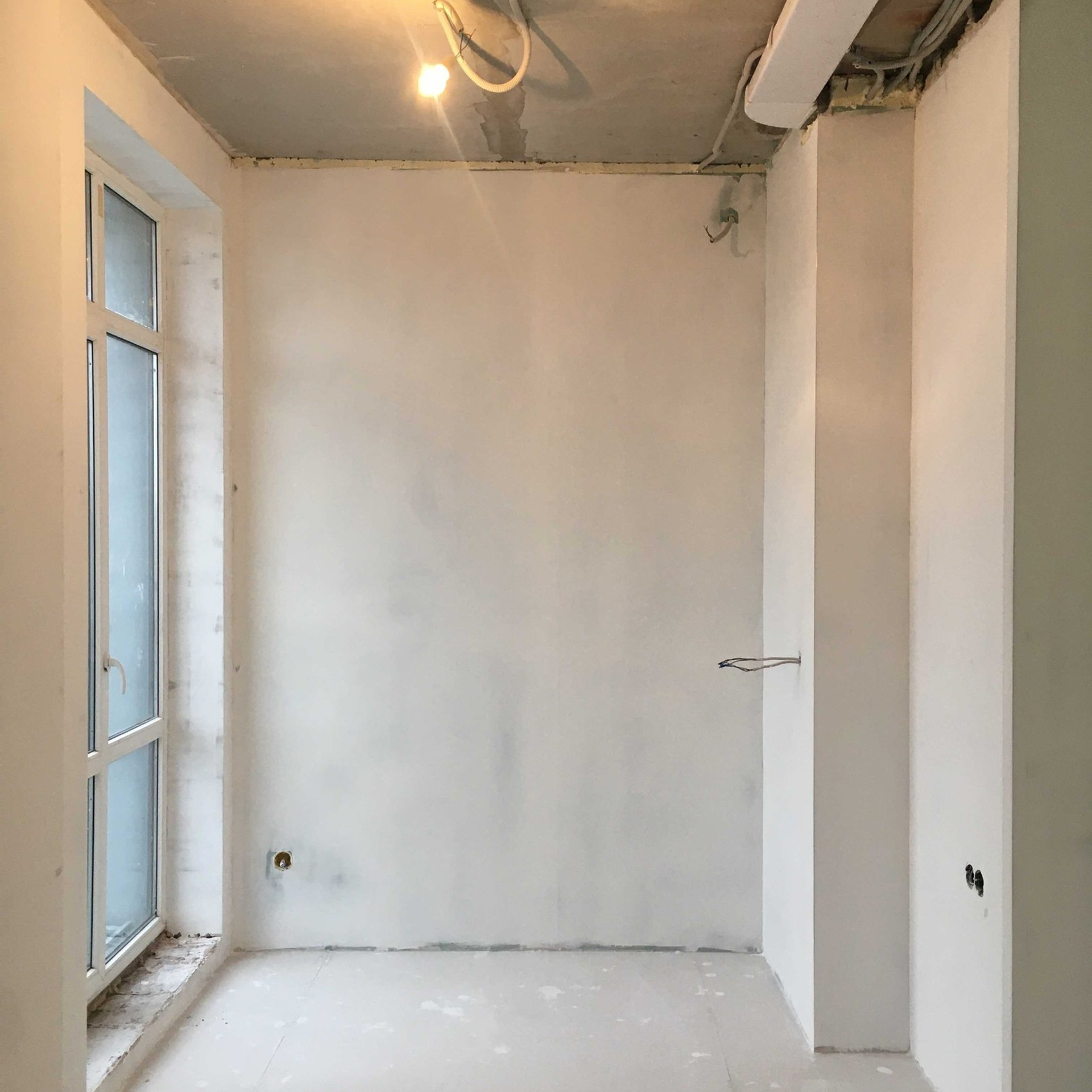 Минималистичная и функциональная студия для холостяка, ЖК Лахта парк. Дизайн интерьера в Петербурге Ворфаламеева Яна