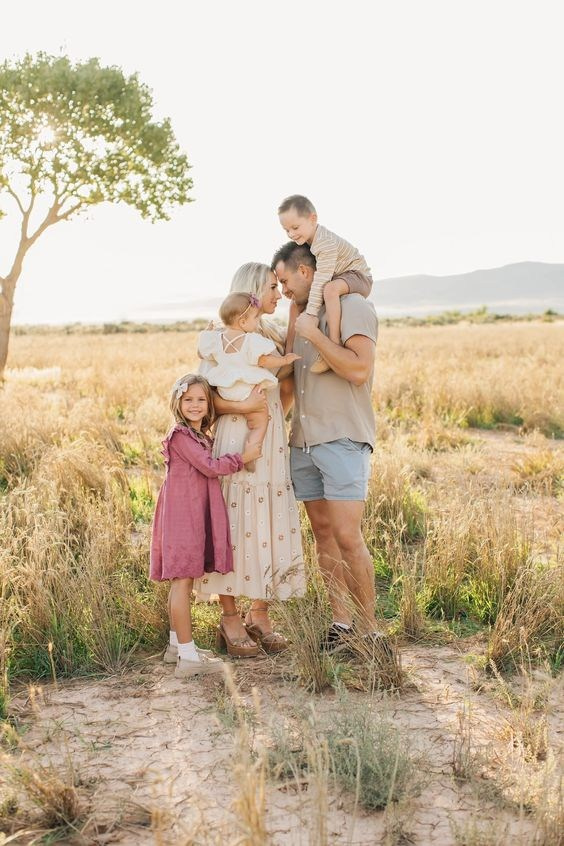 ПИКНИК. ПАРК. ПОЛЕ. СЕМЬЯ. ЛЕТО