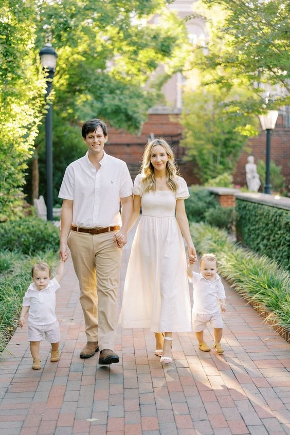 ПИКНИК. ПАРК. ПОЛЕ. СЕМЬЯ. ЛЕТО