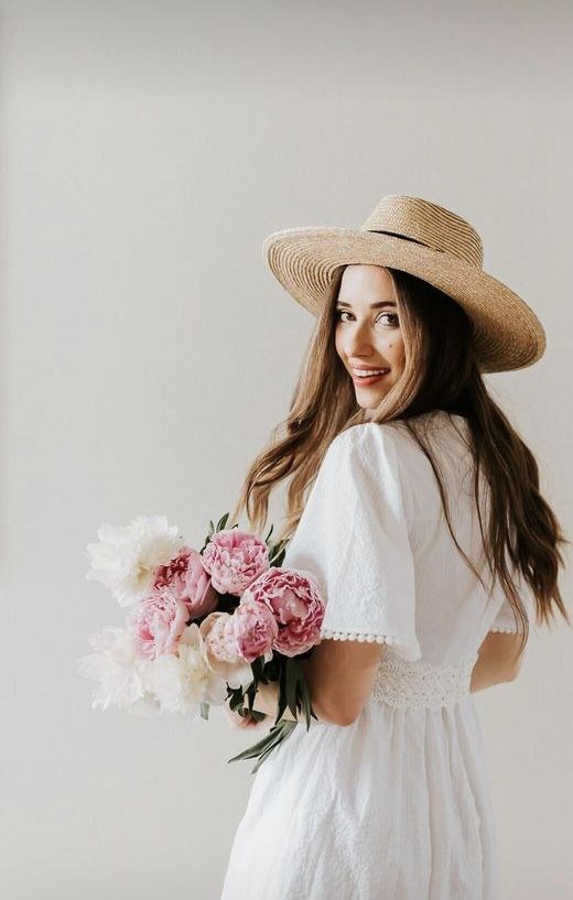 Фотосессии с живыми цветами в Железнодорожном