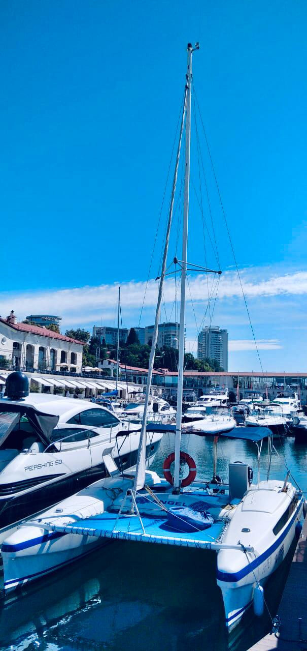 Парусно —моторные яхты и катамараны в Сочи. Аренда Яхт и Катеров в Сочи