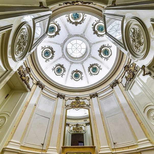 Локации в Питере под крышей