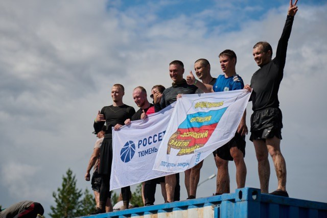 Фоторепортаж с забега Стальной характер в Сургуте, 5 июля 2025. Репортажный и семейный фотограф — Шелихов Сергей