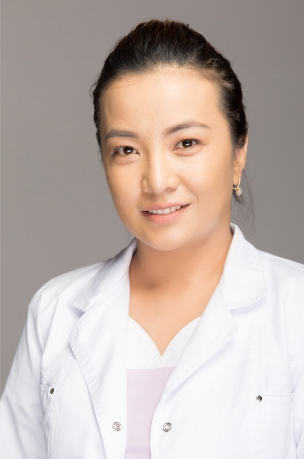 Деловой (бизнес) портрет. Фотостудия Алматы. Фотосъемка Алматы. Фотосессия Алматы. Фотокурсы. Обучение фотографии. Аренда студии