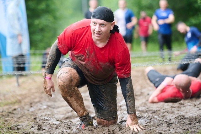 Фоторепортаж с забега Стальной характер в Сургуте, 5 июля 2025. Репортажный и семейный фотограф — Шелихов Сергей