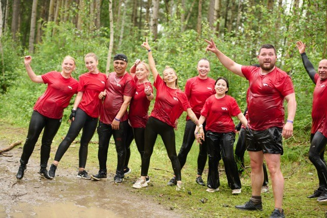 Фоторепортаж с забега Стальной характер в Сургуте, 5 июля 2025. Репортажный и семейный фотограф — Шелихов Сергей