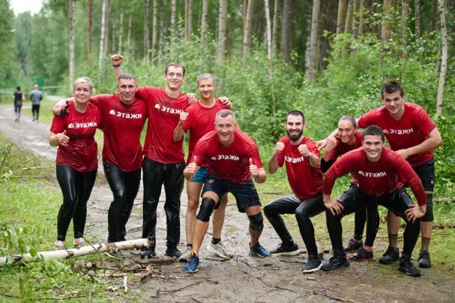 Фоторепортаж с забега Стальной характер в Сургуте, 5 июля 2025. Репортажный и семейный фотограф — Шелихов Сергей