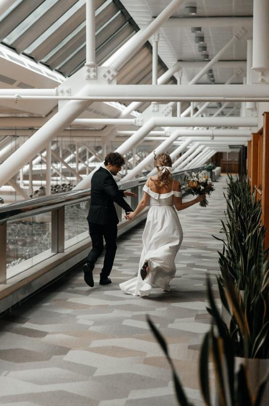 Лучшие отели для свадебного утра в Москве. Свадебный видеограф в Москве Никонова Анна