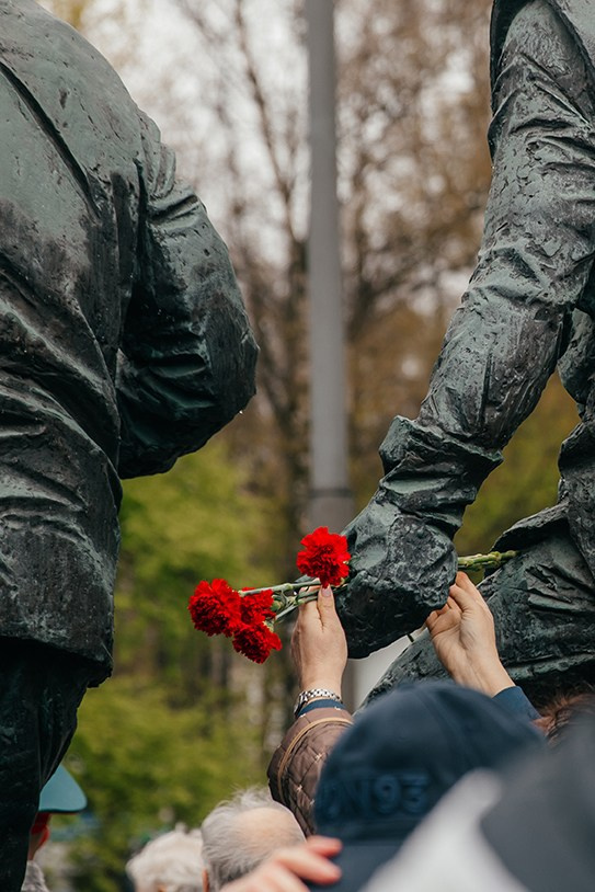 Акция памяти к 40-летию ликвидации катастрофы на Чернобыльской АЭС прошла на Поклонной горе. Фото и видео проект о героях ВОВ, Чернобыльцах, Афганцах