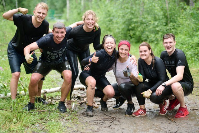 Фоторепортаж с забега Стальной характер в Сургуте, 5 июля 2025. Репортажный и семейный фотограф — Шелихов Сергей