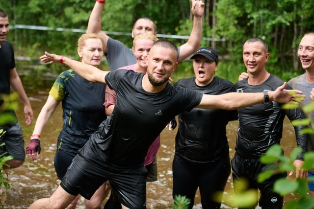 Фоторепортаж с забега Стальной характер в Сургуте, 5 июля 2025. Репортажный и семейный фотограф — Шелихов Сергей