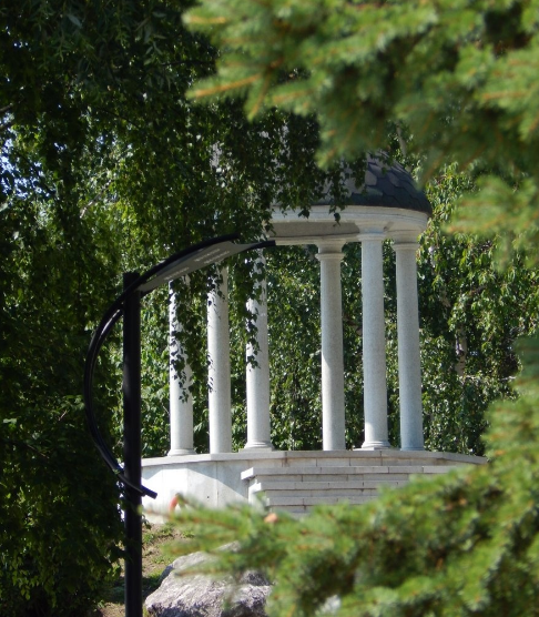 Ротонда на набережной. Фотограф Рябинин Евгений. Нижний тагил\Екатеринбург