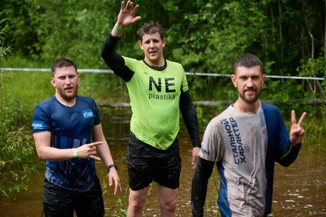 Фоторепортаж с забега Стальной характер в Сургуте, 5 июля 2025. Репортажный и семейный фотограф — Шелихов Сергей