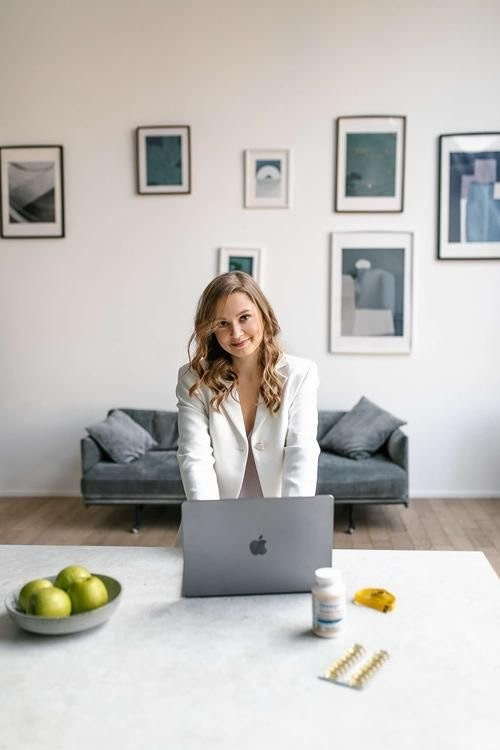 Мудборд_мастер перманентного макияжа. Контент-съёмка и бизнес-портреты в Москве. Виктория Кулюкина