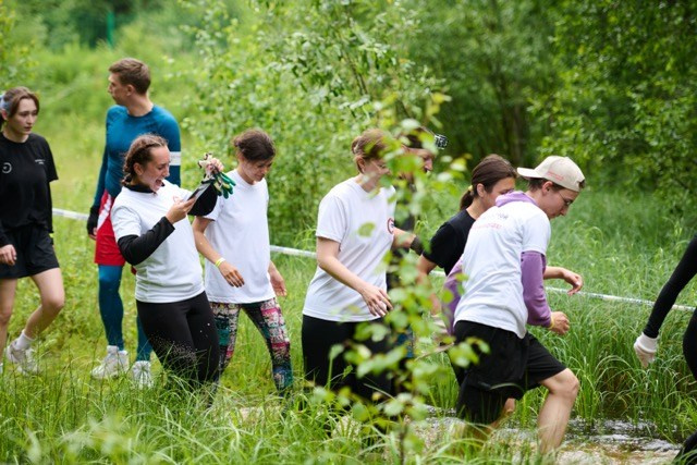 Фоторепортаж с забега Стальной характер в Сургуте, 5 июля 2025. Репортажный и семейный фотограф — Шелихов Сергей