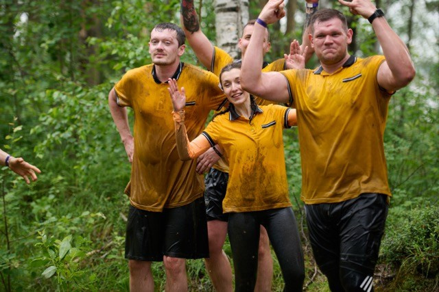 Фоторепортаж с забега Стальной характер в Сургуте, 5 июля 2025. Репортажный и семейный фотограф — Шелихов Сергей