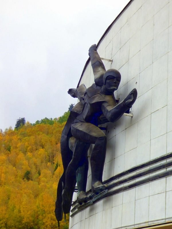 Высокогорный каток Медео (Медеу) в Алматы — легендарная ледовая арена