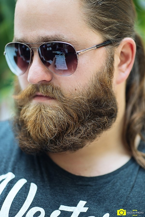 Реклама очков, крупный план модели