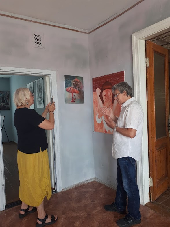 Выставочная АРТ резиденция " ЯБЛОКО»