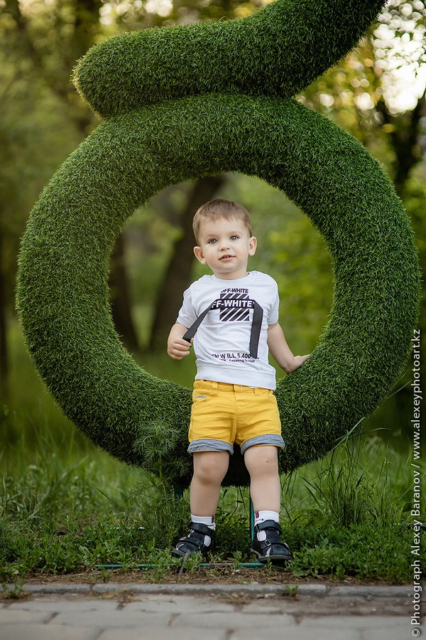 Студийный фотограф в Караганде Алексей Баранов. Фотограф Алексей Баранов. Фотостудия Flash. Семейные фотосессии в Караганде. Индивидуальные фотосессии, детские фотосессии, парные фотосессии в Караганде. Интерьерная фотосессия в Караганде. Семейный фотограф Алексей Баранов. Детский фотограф Алексей Баранов. Художественный фотограф Алексей Баранов. Свадебный фотограф Алексей Баранов. Черно-Белая съемка в Караганде. Самые лучшие семейный и детские фотосессии в Караганде. Прогулочные фотосессии. Street photo. уличная фотосессия в Караганде. Репортажная съемка в Караганде.