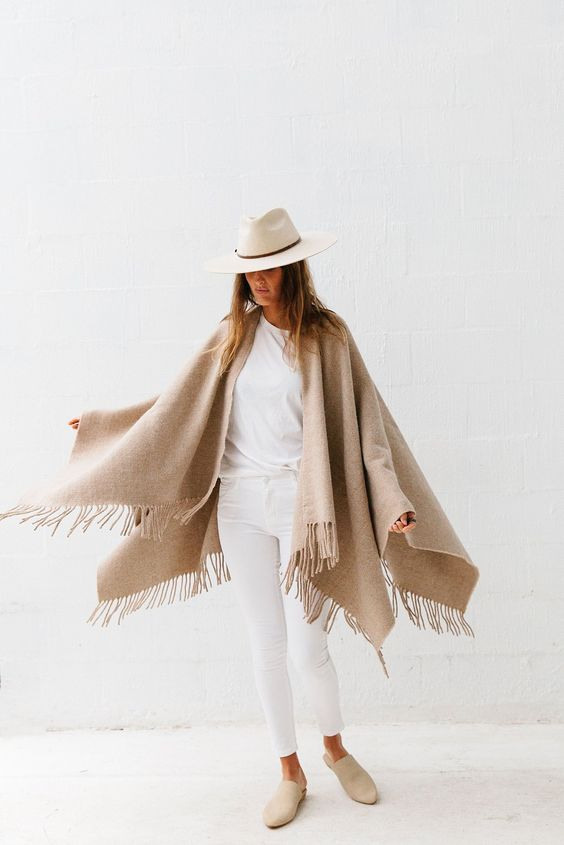 Профессиональная съемка палантинов для создания гармоничных образов