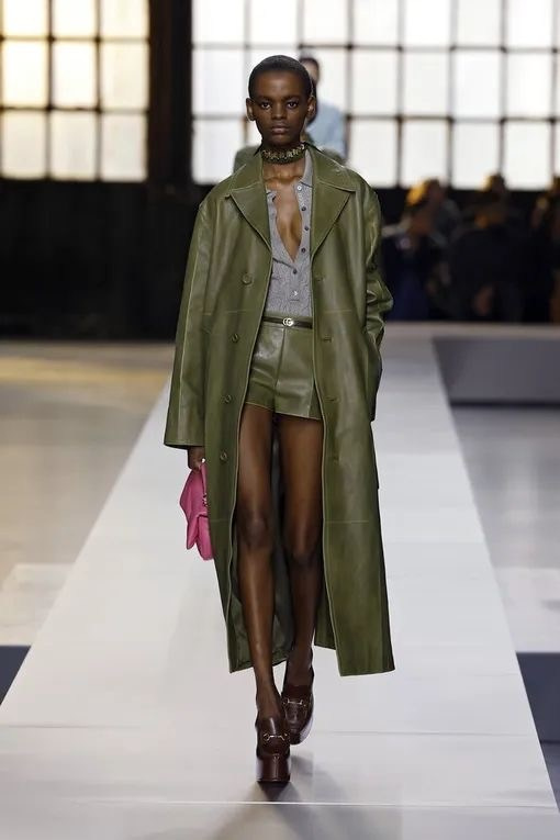 Тренды осени 2025: стильные образы, которые преобразят ваш гардероб и украдут взгляды прохожих. Екатерина Ананенко: персональный стилист из Красноярска