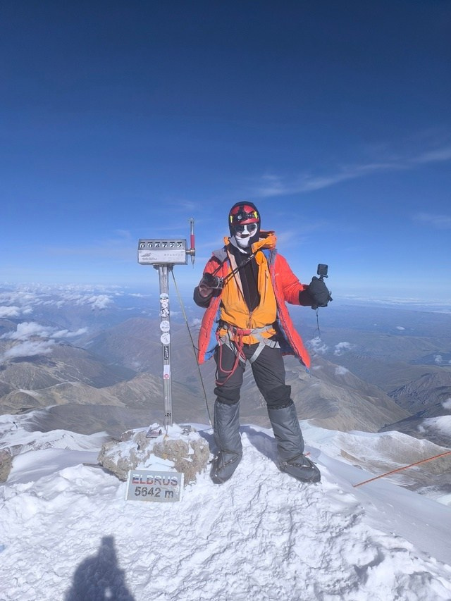 Горный, высотный Фотограф на Эльбрусе Георгий